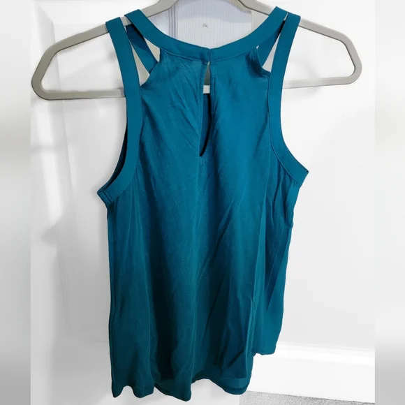 Express Teal Sleeveless Women's Top - Picture 2 of 8